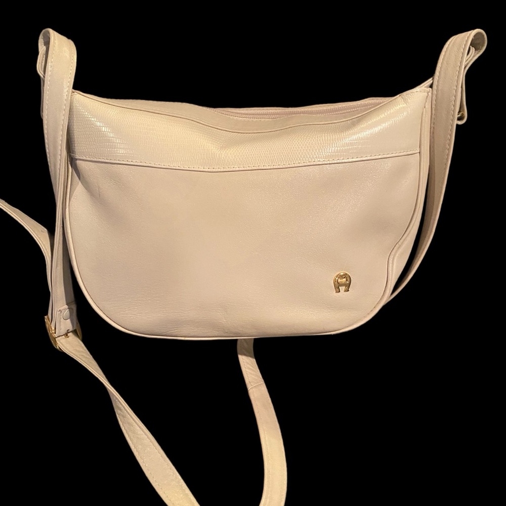 Vintage Y2K Etienne Aigner Cream Hobo Crossbody Bag with Structured Design